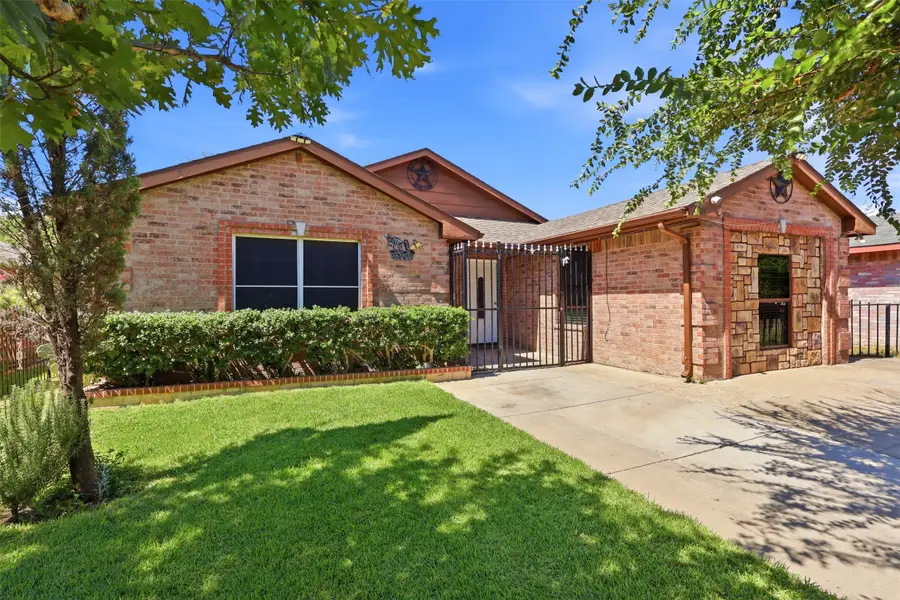 4704 Lizzy Drive, Dallas, TX 75211 - #3
