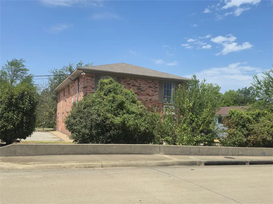 521 Hopkins Street, Garland, TX 75040 - #3