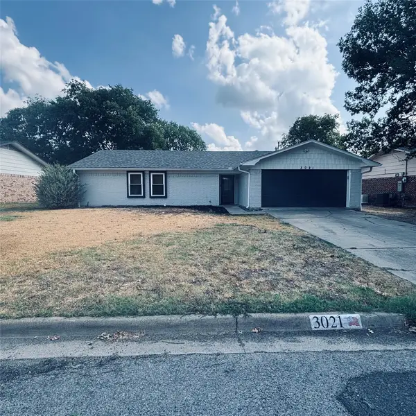 3021 Oakridge Drive, Corsicana, TX 75110