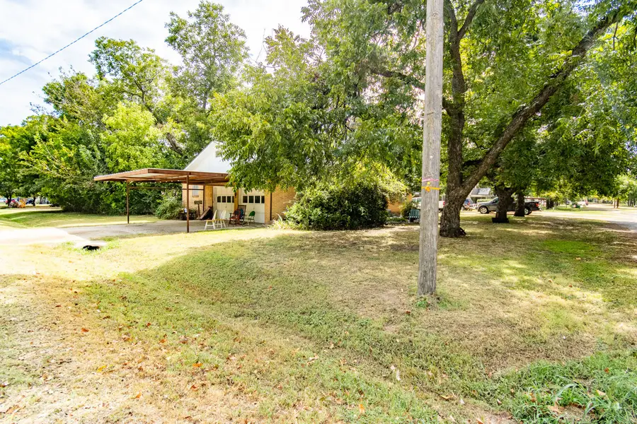 203 Bowie Street, Clyde, TX 79510 - #3