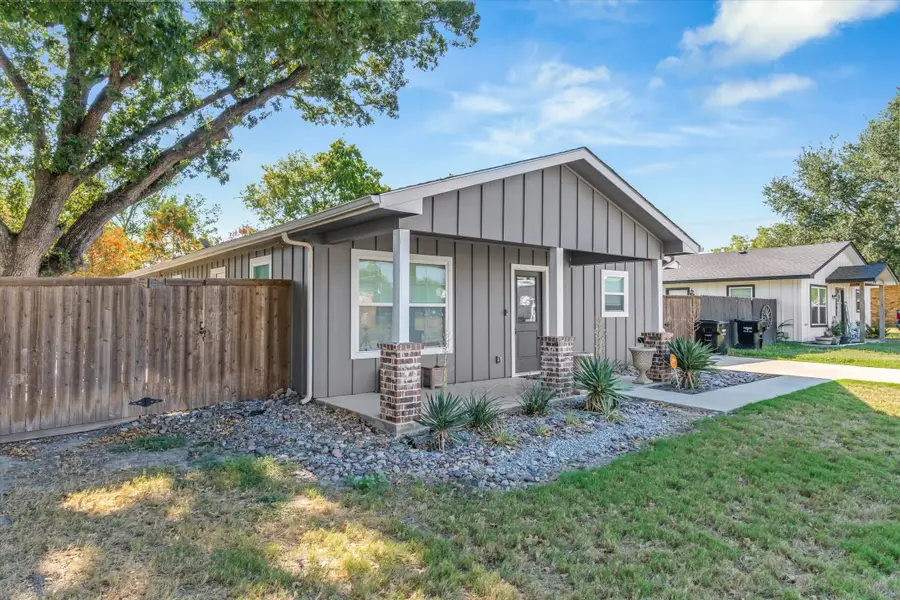 309 S Crockett Street, Edgewood, TX 75117 - #3