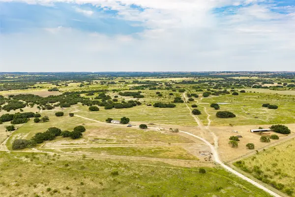 1312 W Us Highway 84, Mullin, TX 76864
