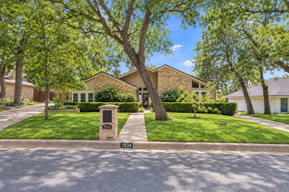 1834 Rhinevalley Drive, Arlington, TX 76012 - #1