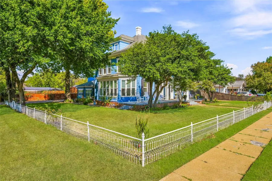 730 Virginia Street, Graham, TX 76450 - #2