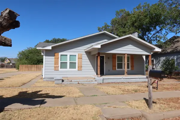 707 N Foley Street, Seymour, TX 76308