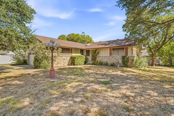 4017 Dakota Trail, Granbury, TX 76048