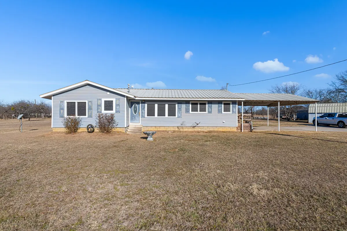 305 Cheyenne Drive, Runaway Bay, TX 76426 - #1