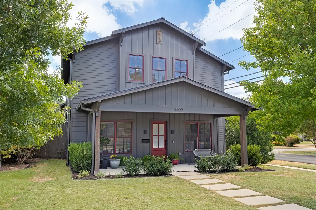 8600 Forest Hills Boulevard, Dallas, TX 75218 - #1