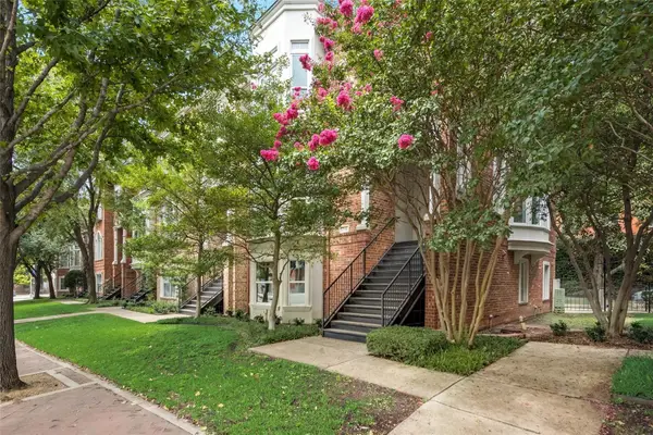 2205 Canton Street #111, Dallas, TX 75201