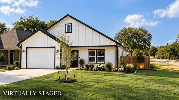 302 W Pine Street, Whitewright, TX 75491