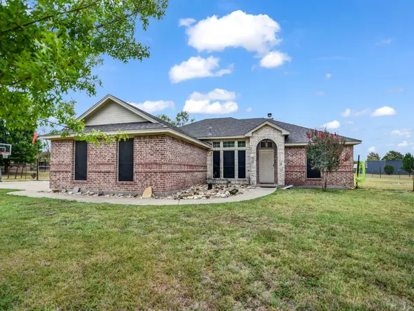 108 Butternut Court, Weatherford, TX 76088