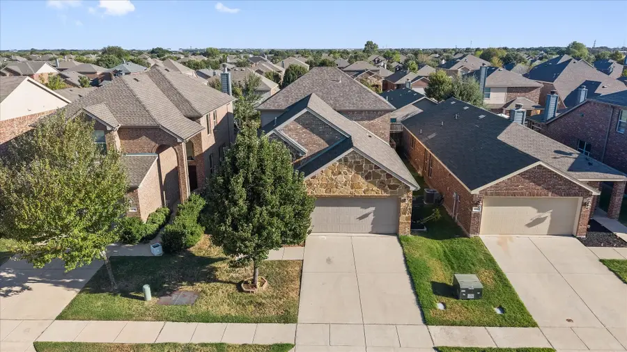 8825 Deadwood Lane, Aubrey, TX 76227 - #2