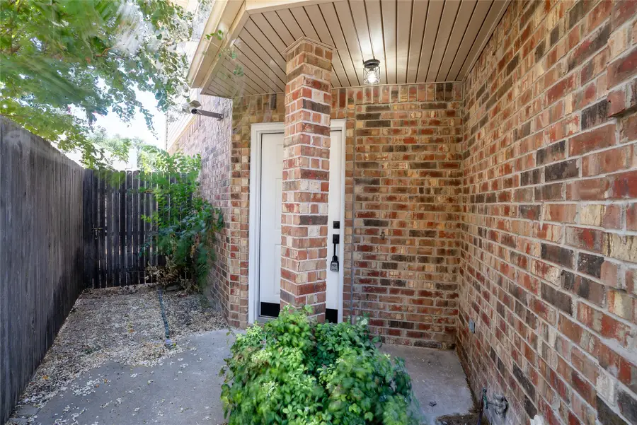 18942 Ravenglen Court, Dallas, TX 75287 - #2