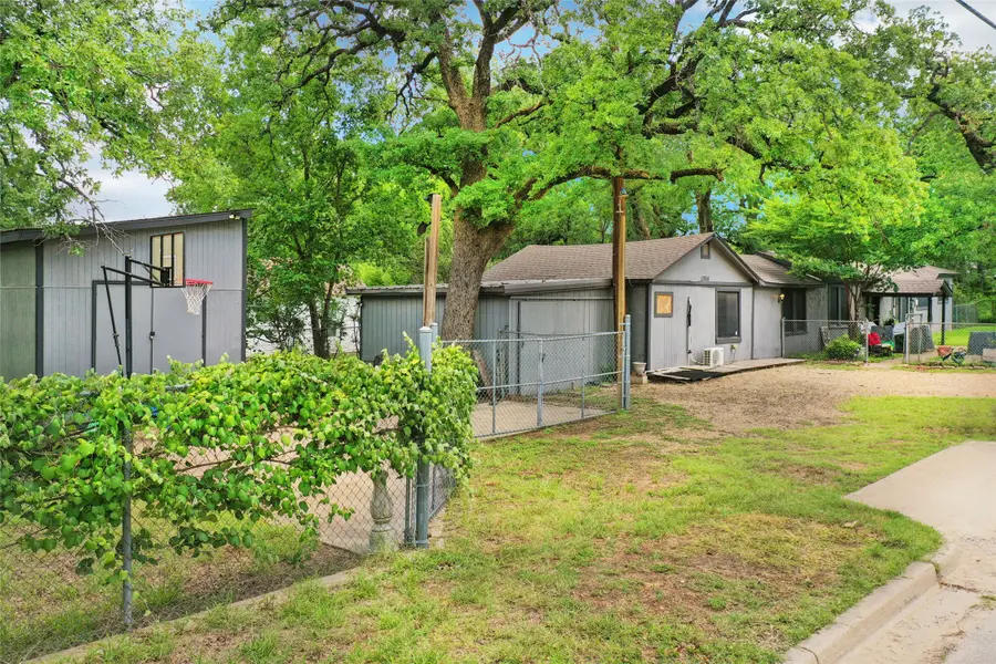 7616 Osage Trail, Lake Worth, TX 76135 - #2
