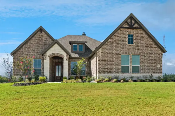 401 Indian Creek Road, Van Alstyne, TX 75495