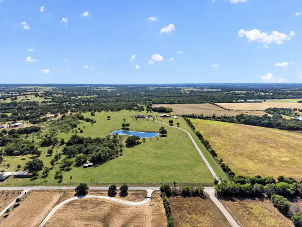 7490 County Road 423, Grandview, TX 76050