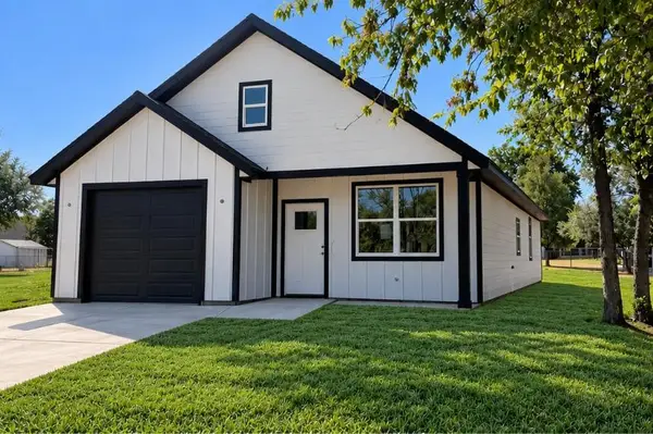 313 Timberline Drive, Granbury, TX 76048