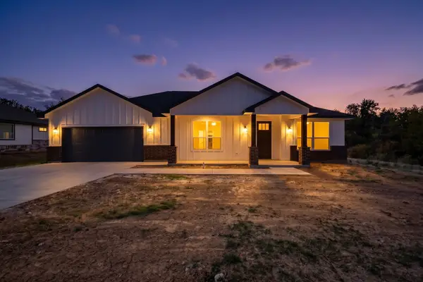 203 W Mansfield Avenue, Kennedale, TX 76060