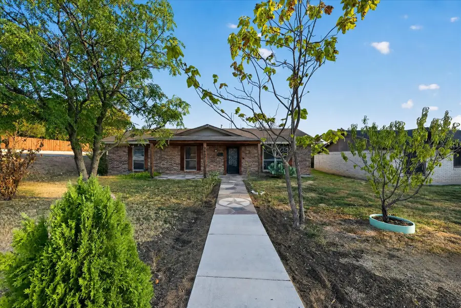 5867 Beau Purple Drive, Dallas, TX 75211 - #2