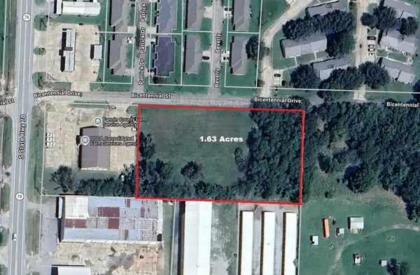 000 Bicentennial, Bonham, TX 75418