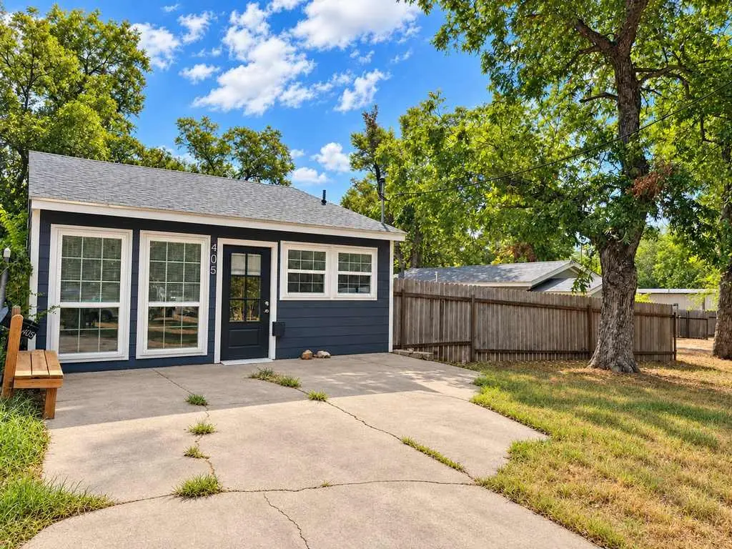 405 S 6th Street, Gatesville, TX 76528 - #1