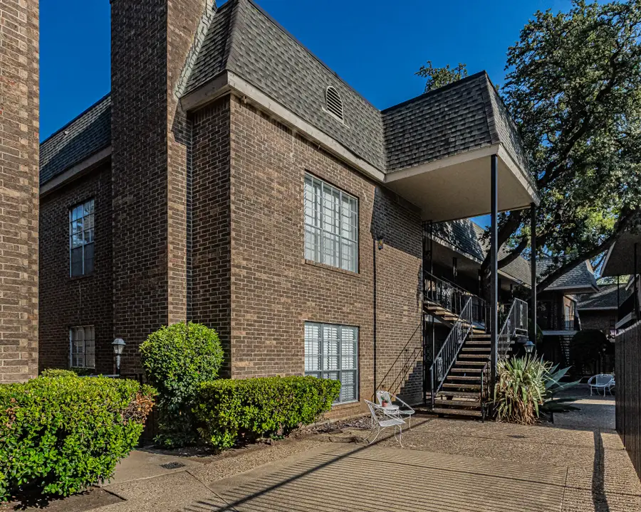 4438 Harlanwood Drive #211, Fort Worth, TX 76109 - #3