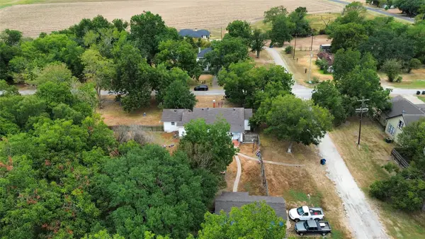 301 SE 5th Street, Kerens, TX 75144