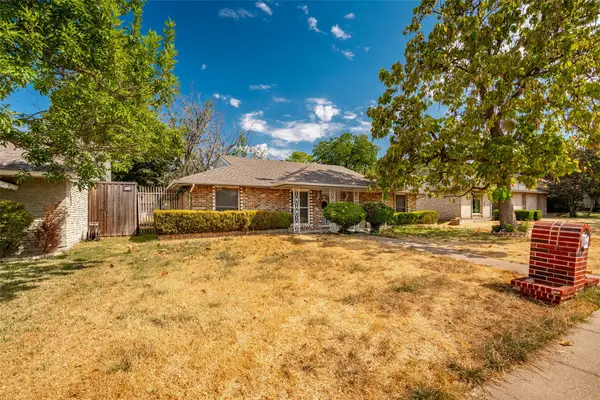 3131 Lockmoor Lane, Dallas, TX 75220