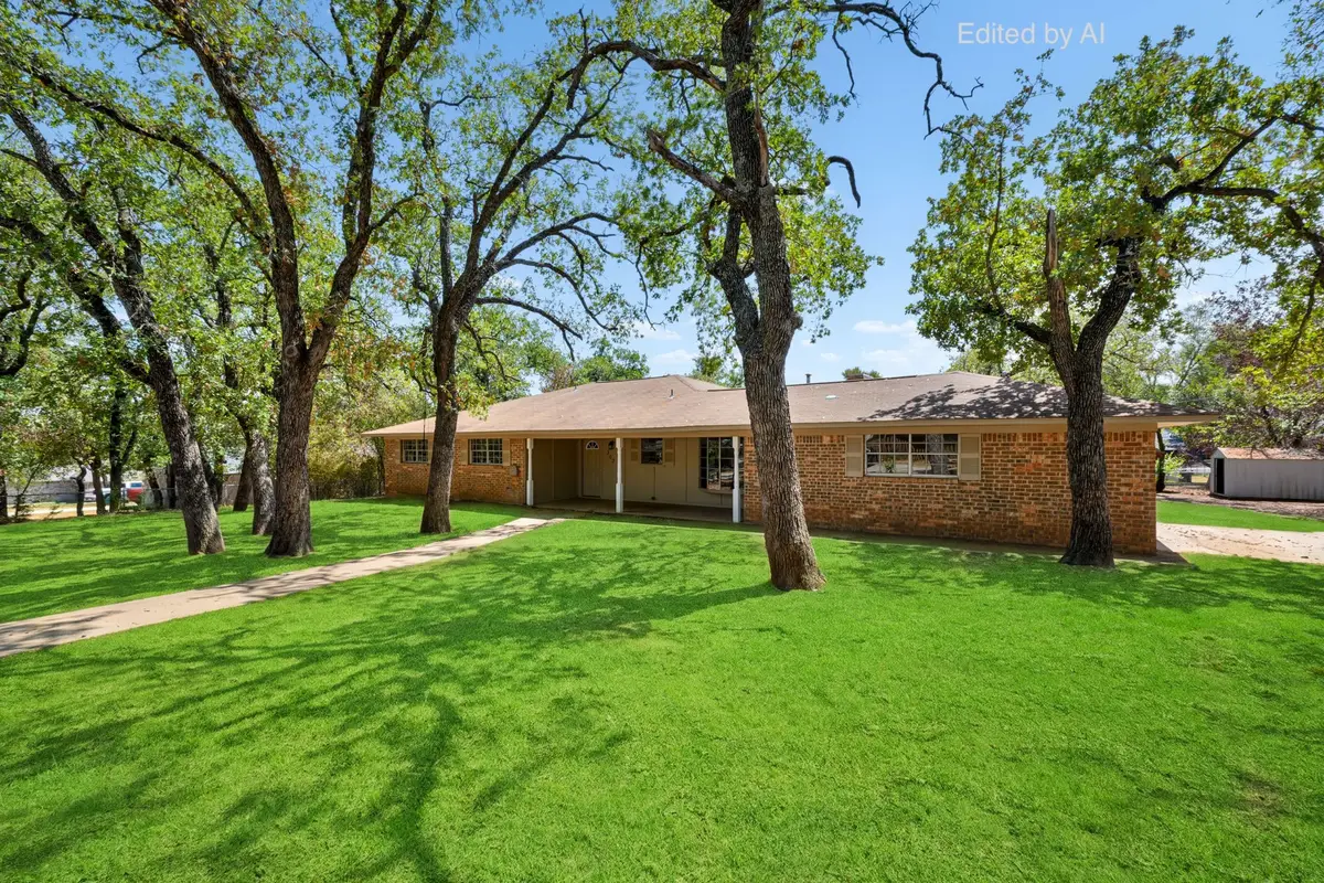 303 NW 32nd Street, Mineral Wells, TX 76067 - #1
