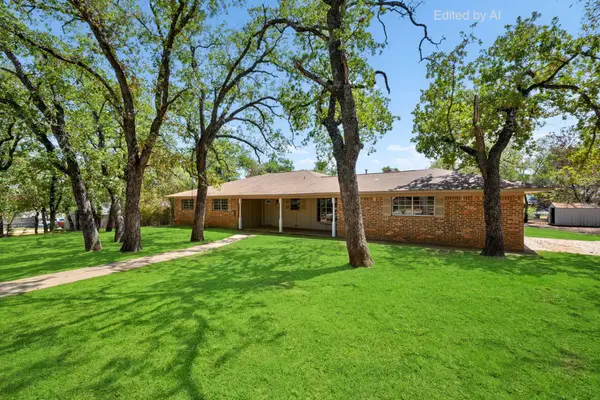 303 NW 32nd Street, Mineral Wells, TX 76067