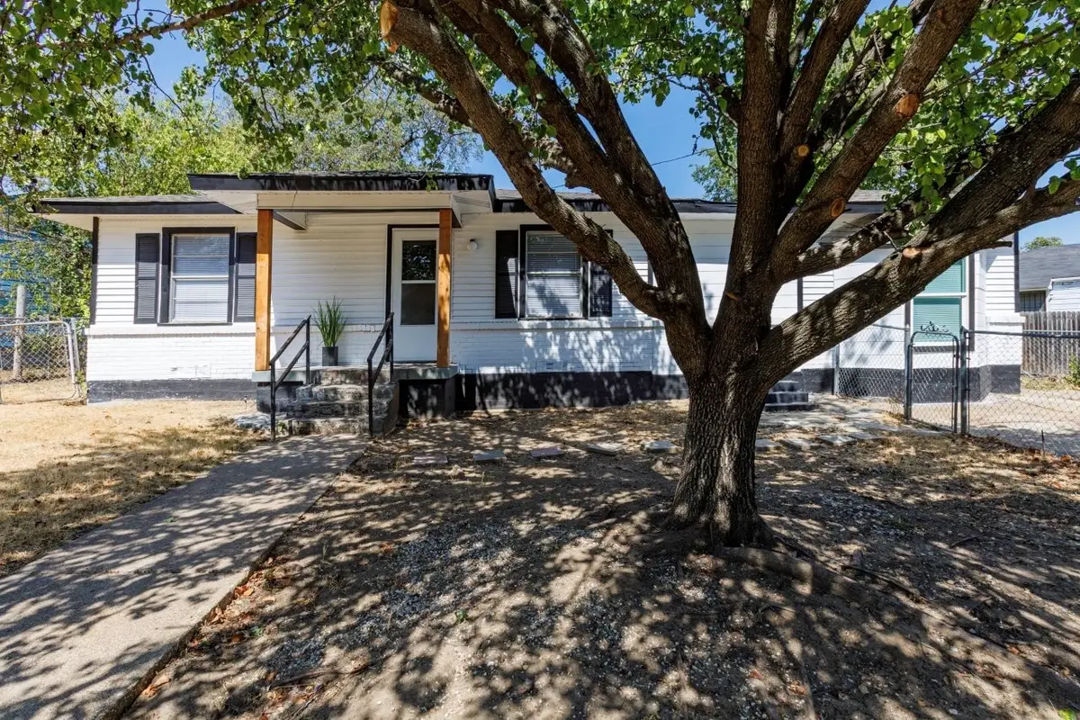 2347 Village Way, Dallas, TX 75216 - #1
