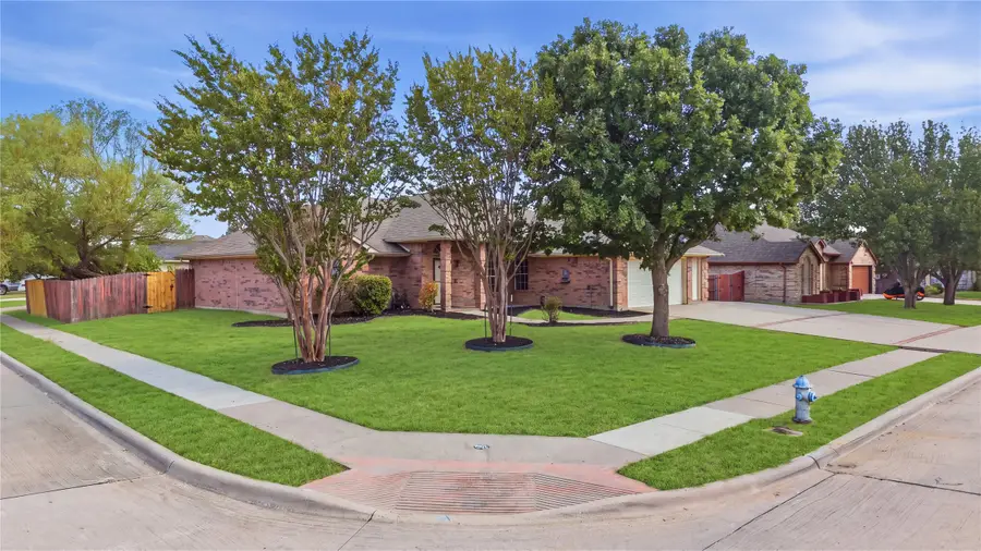 1701 Manten Boulevard, Denton, TX 76208 - #2