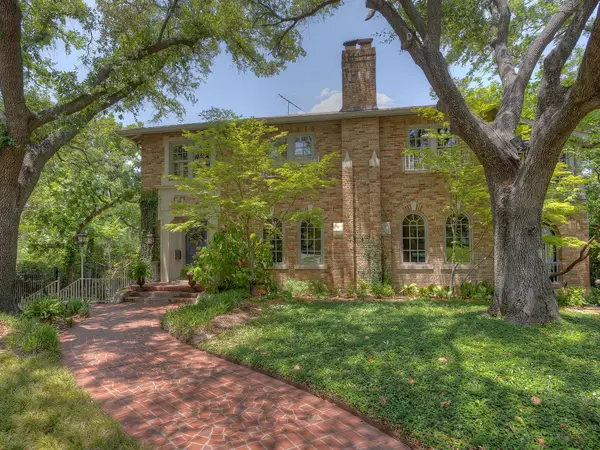 2401 Stadium Drive, Fort Worth, TX 76109