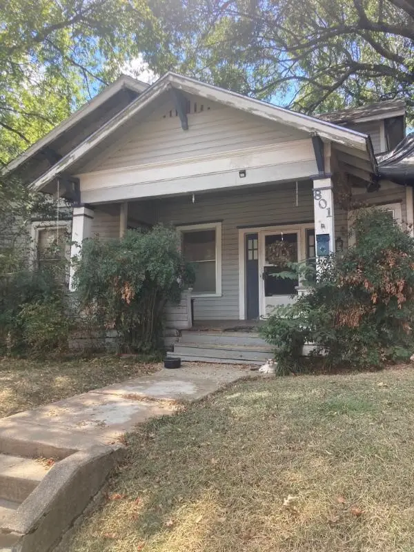 801 W Houston Street, Paris, TX 75460 - #1
