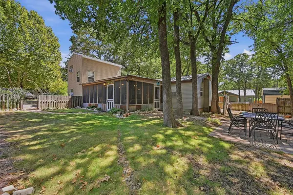 85 Scalock Drive, Gordonville, TX 76245