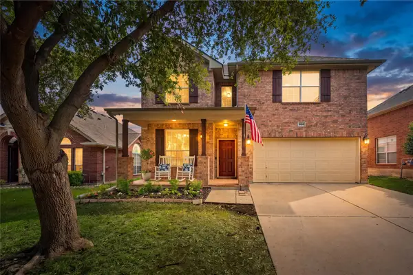 4952 Paddock Drive, Fort Worth, TX 76244