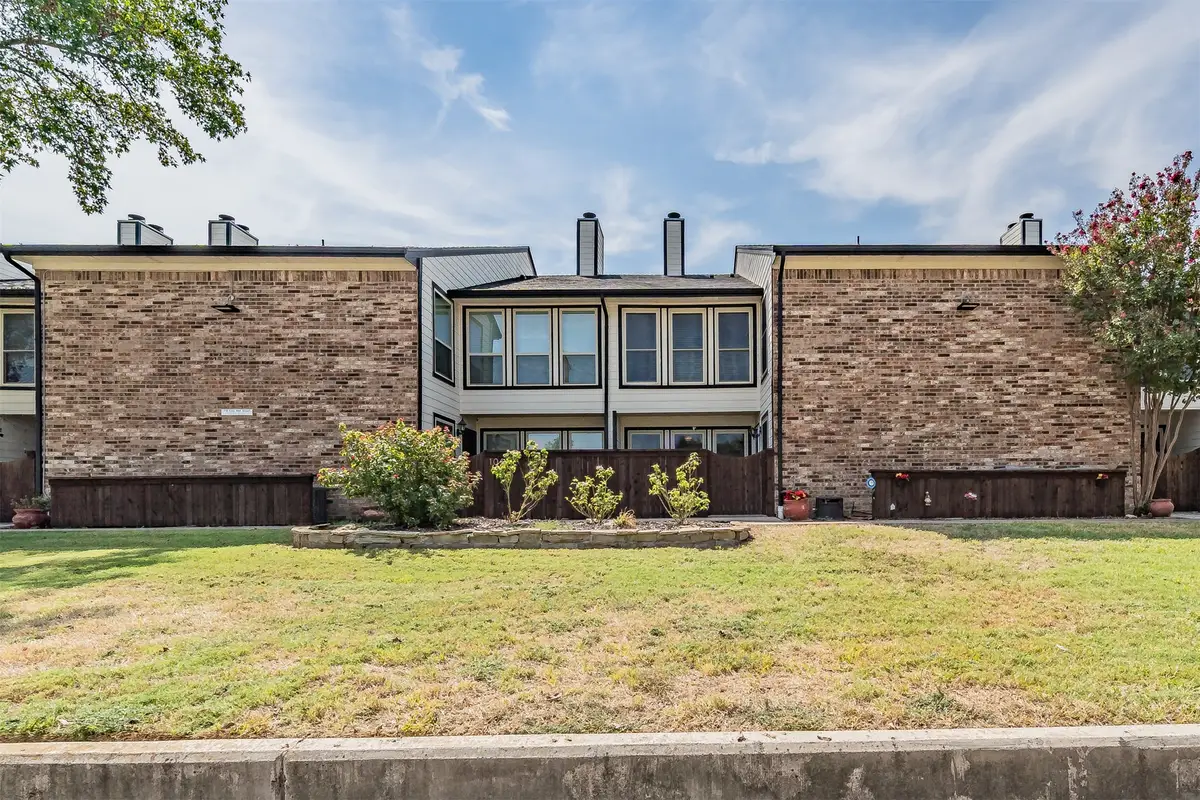 714 E Wall Street #105, Grapevine, TX 76051 - #1