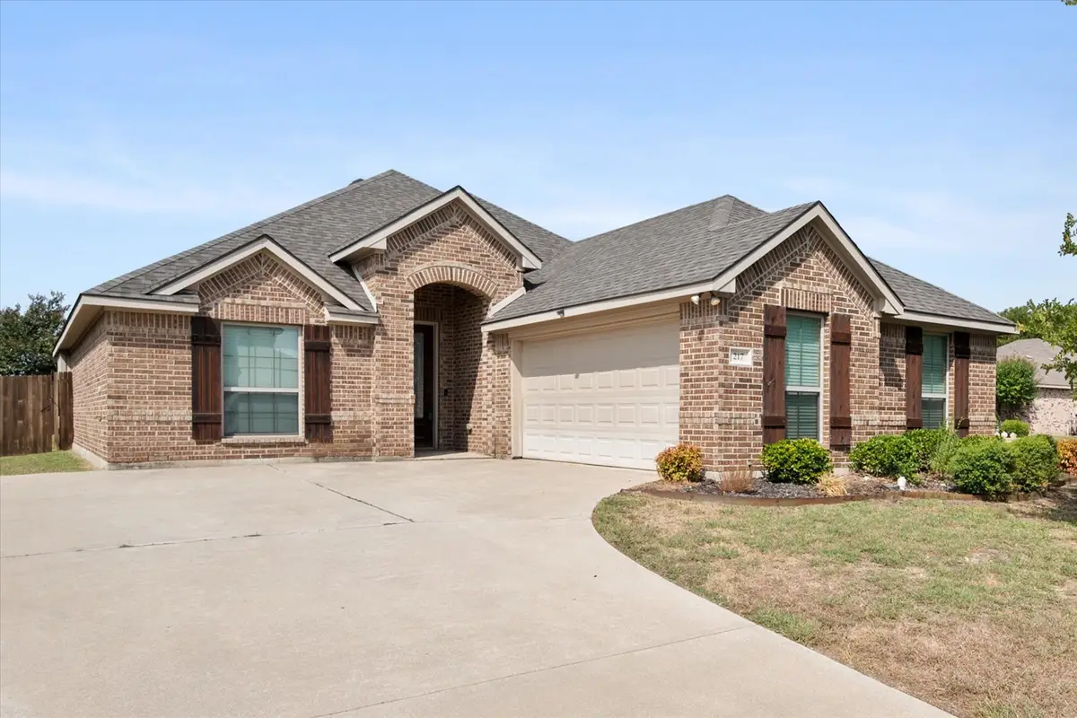 217 Cambridge Street, Waxahachie, TX 75165 - #1
