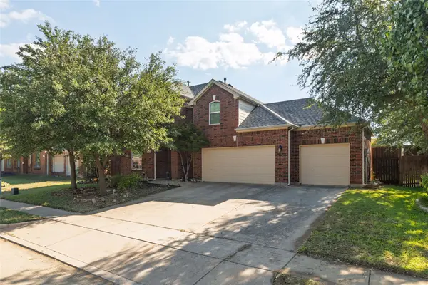 11845 Warbler Lane, Fort Worth, TX 76244