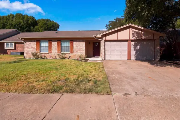 7917 Berrybrook Drive, Watauga, TX 76148