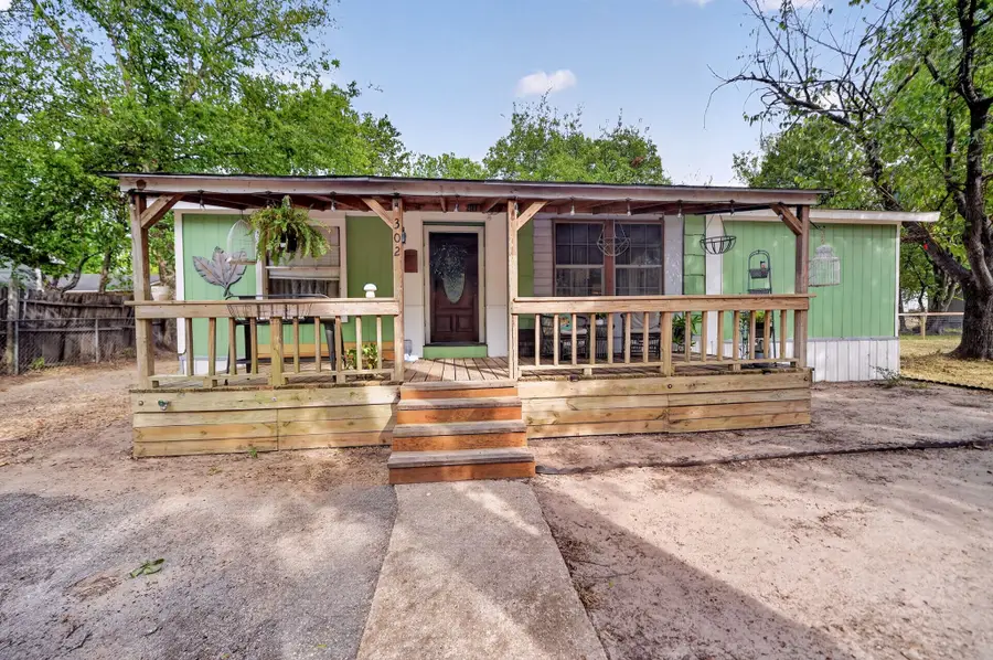 302 Longleaf Street, Gun Barrel City, TX 75156 - #2