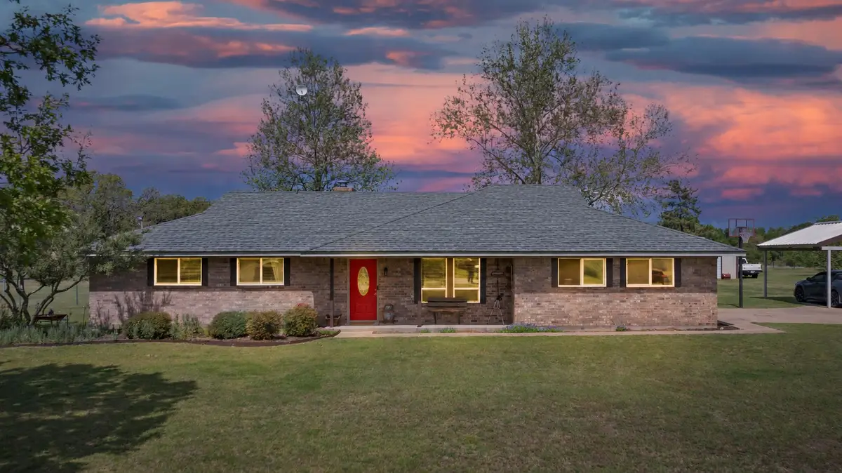 106 Vineyard Street, Weatherford, TX 76087 - #1