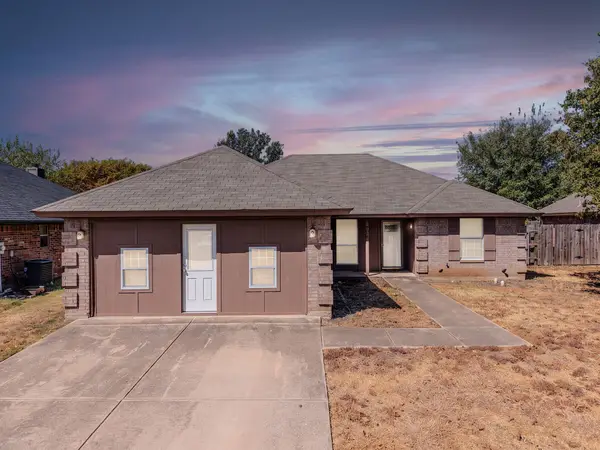 204 Troxell Boulevard, Rhome, TX 76078