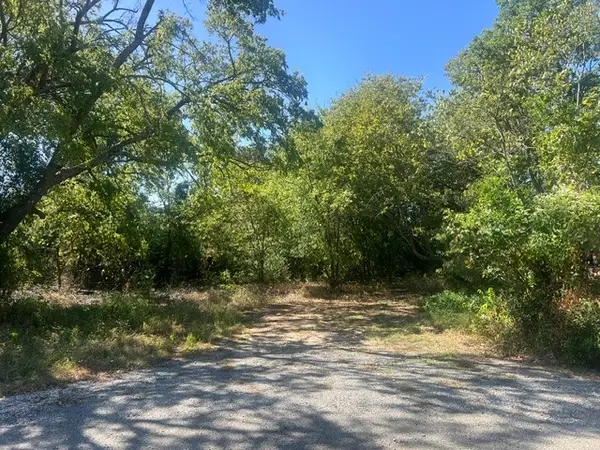 276 Castle Drive, Pottsboro, TX 75076