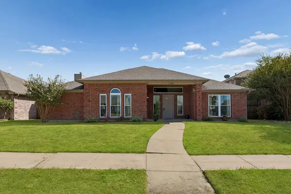 7406 Bayview Drive, Rowlett, TX 75088