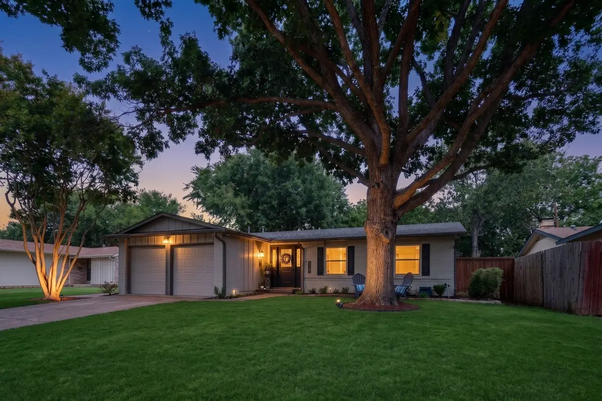 8632 Kingspoint Drive, Dallas, TX 75238 - #1