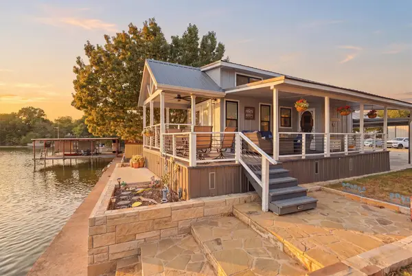 817 Brazos Harbor Circle, Granbury, TX 76048