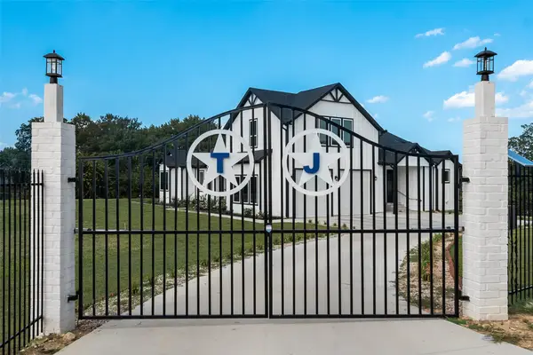 911 Oldgate Road, Lakeside, TX 76108