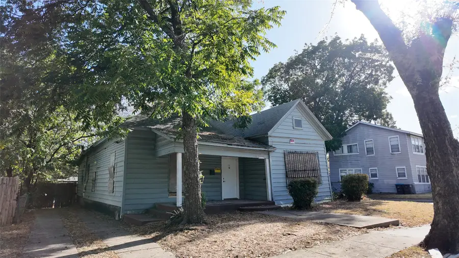 1102 E Terrell Avenue, Fort Worth, TX 76104 - #2