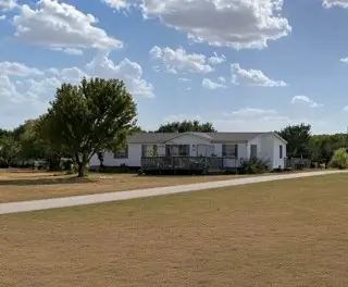 902 Old Church Road, Waxahachie, TX 75165